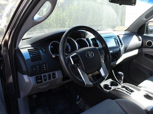 Used 2014 Toyota Tacoma 4x4 Double Cab w/ TRD Sport Package image 14