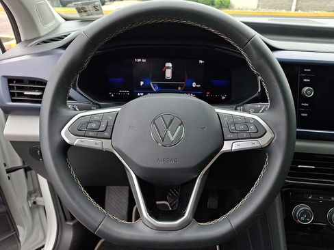 Used 2023 Volkswagen Taos SE w/ Panoramic Sunroof Package AWD/4WD image 15
