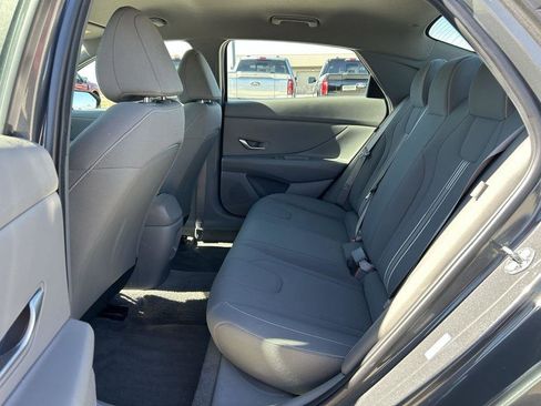 Used 2024 Hyundai Elantra SEL image 24