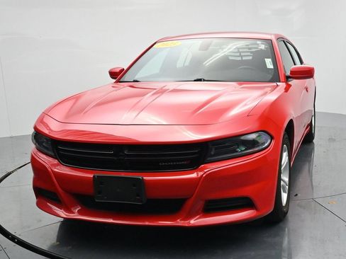 Used 2022 Dodge Charger SXT RWD image 3