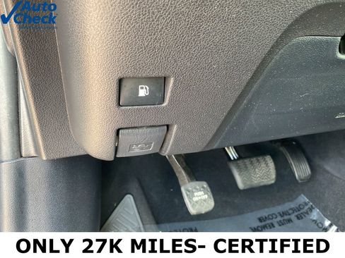 Used 2020 Toyota Prius XLE w/ Advanced Technology Package image 37