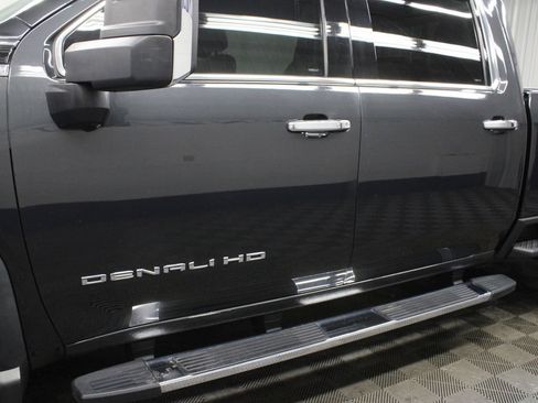 Used 2020 GMC Sierra 2500 Denali w/ Denali Ultimate Package AWD/4WD image 56
