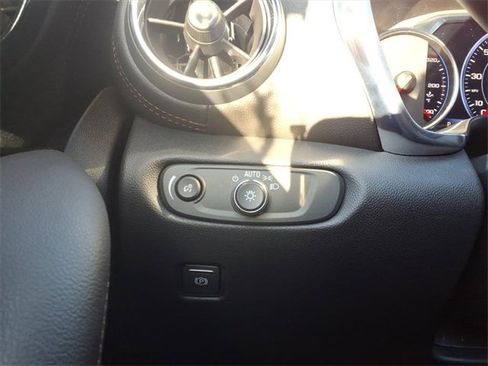 Certified 2022 Chevrolet Blazer Premier image 13