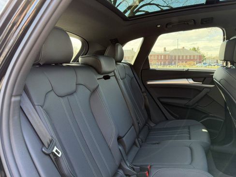 Certified 2025 Audi Q5 2.0T Premium Plus w/ Premium Plus Package image 27
