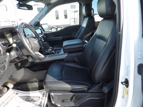 Used 2022 Ford F150 Lariat image 13