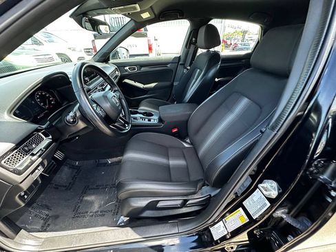 Used 2023 Honda Civic Sport image 17