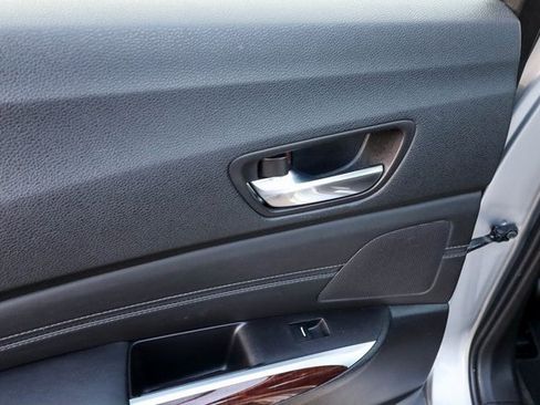 Used 2017 Acura TLX V6 SH-AWD w/ Technology Pkg image 31