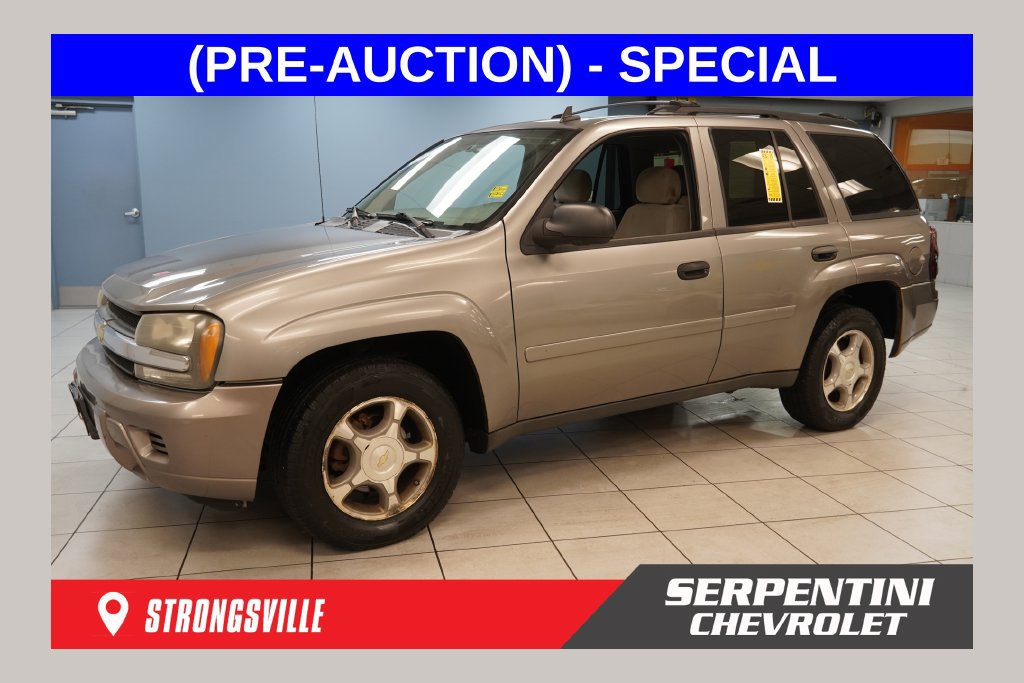 Used 2007 Chevrolet TrailBlazer LS w/ LS Preferred Equipment Group AWD/4WD image 1