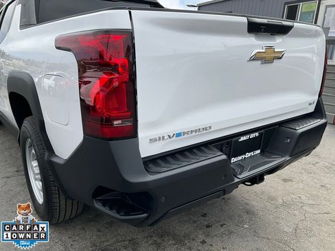 Used 2024 Chevrolet Silverado EV W/T AWD/4WD image 81