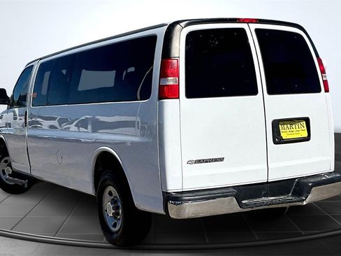 Used 2019 Chevrolet Express 3500 LT w/ LT Preferred Equipment Group image 2