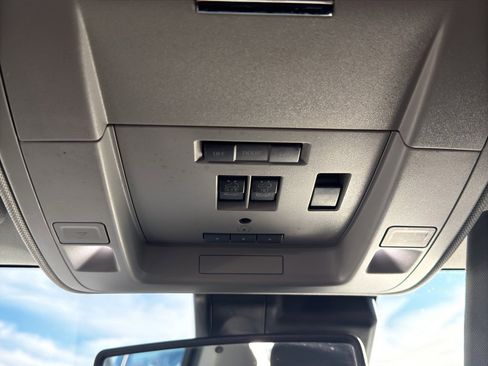 Used 2018 GMC Sierra 3500 Denali image 17