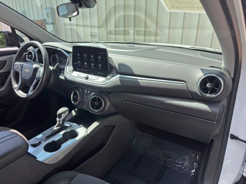 Used 2023 Chevrolet Blazer LT FWD image 13
