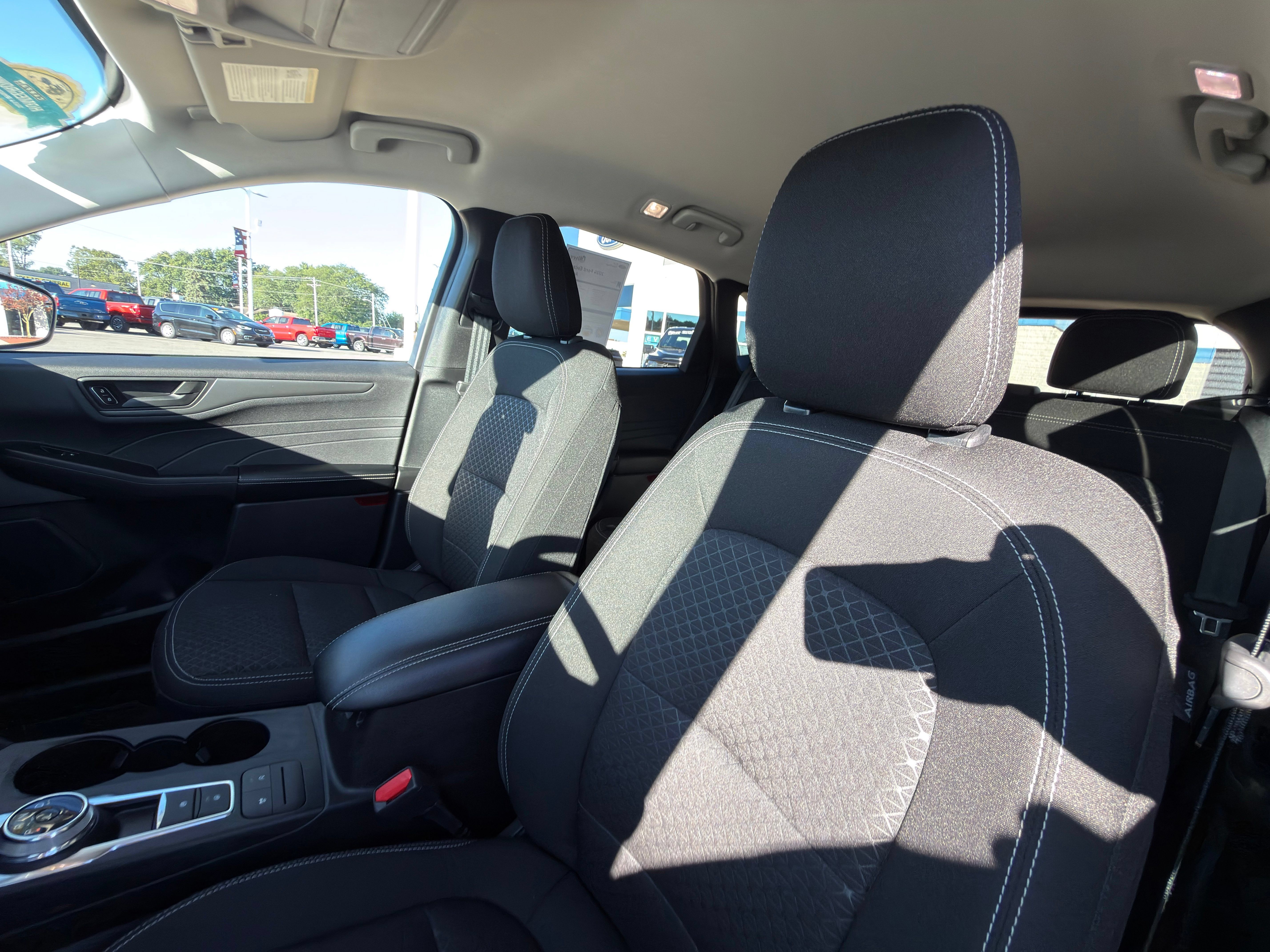 Certified 2024 Ford Escape Active AWD/4WD image 30