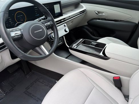 Certified 2025 Hyundai Tucson Limited image 13