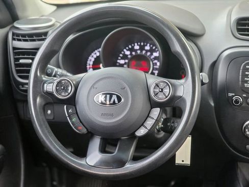 Used 2015 Kia Soul + image 29
