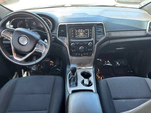 Used 2016 Jeep Grand Cherokee Laredo w/ Quick Order Package 23E AWD/4WD image 10