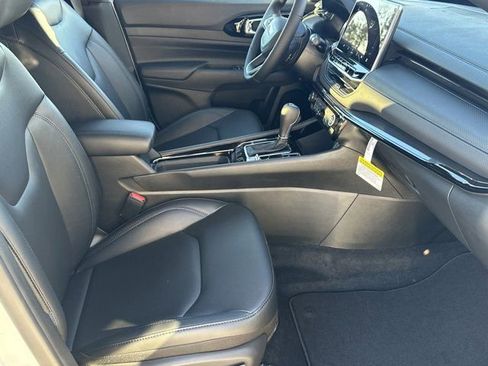 New 2026 Jeep Compass Limited image 13