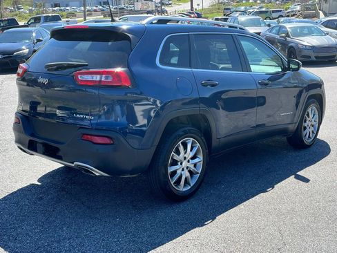 Used 2018 Jeep Cherokee Limited w/ Trailer Tow Group AWD/4WD image 7