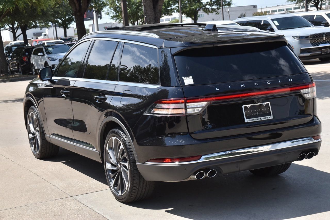 Certified 2026 Lincoln Aviator Reserve AWD/4WD image 10