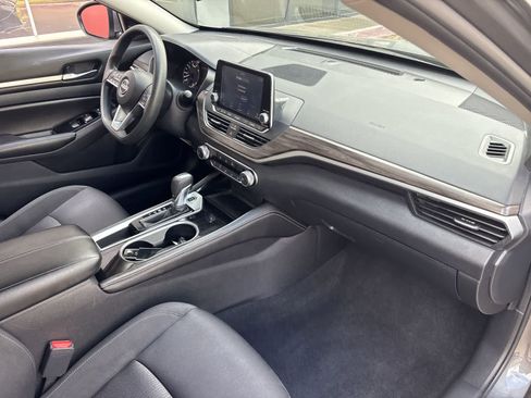 Used 2023 Nissan Altima 2.5 SV image 22