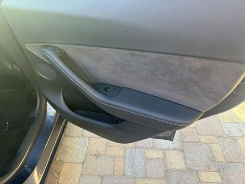 Used 2023 Tesla Model Y Long Range AWD/4WD image 28