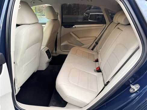 Used 2021 Volkswagen Passat 2.0T SE image 14