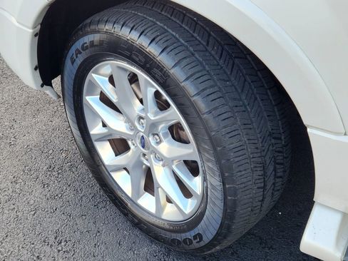 Used 2017 Ford Expedition Limited image 6