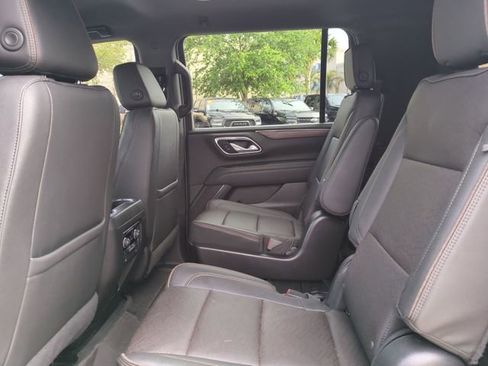Certified 2022 Chevrolet Suburban High Country AWD/4WD image 15