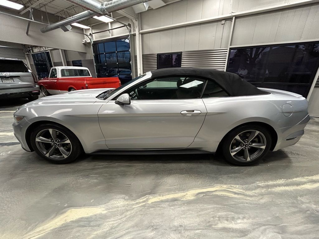 Used 2016 Ford Mustang Convertible w/ Equipment Group 051A RWD image 30