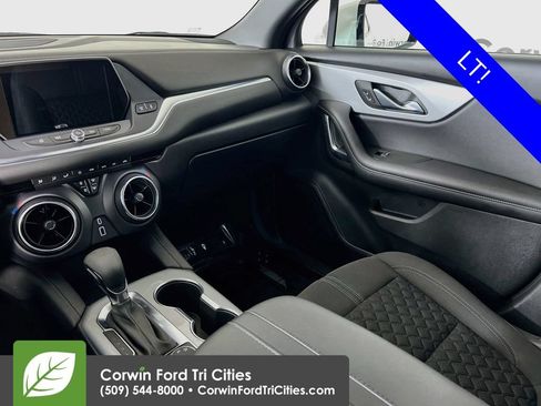 Used 2022 Chevrolet Blazer LT AWD/4WD image 25