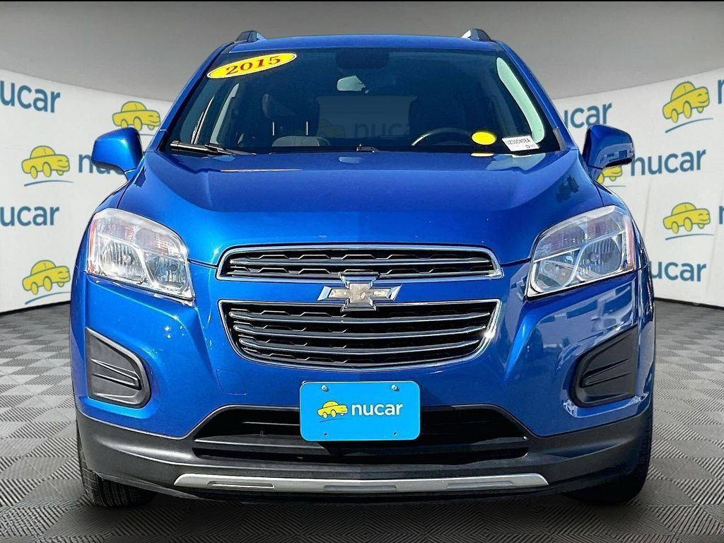 Used 2015 Chevrolet Trax LT w/ LT Plus Package AWD/4WD image 2