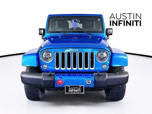 Used 2016 Jeep Wrangler Unlimited Sahara w/ Max Tow Package AWD/4WD image 2