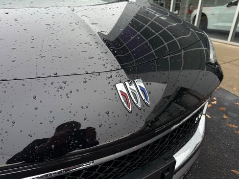 Used 2024 Buick Encore GX Sport Touring image 13