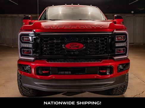 Used 2025 Ford F350 Platinum image 4