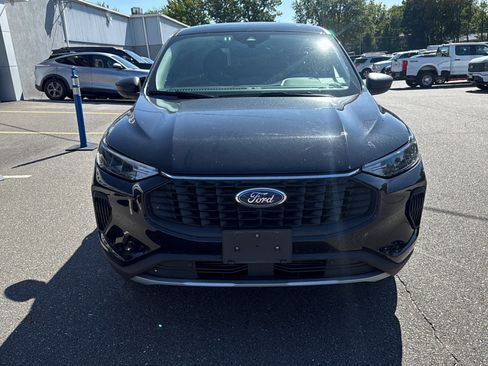Used 2025 Ford Escape Active AWD/4WD image 3
