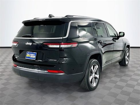 Used 2023 Jeep Grand Cherokee L Limited image 7