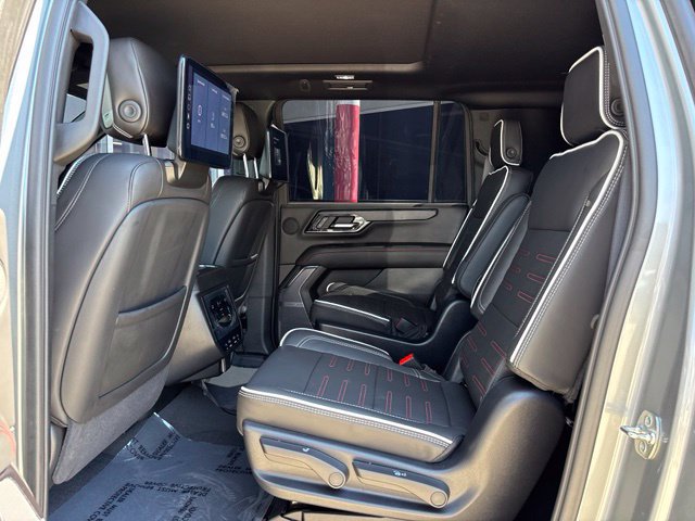 Used 2025 GMC Yukon XL AT4 Ultimate AWD/4WD image 15