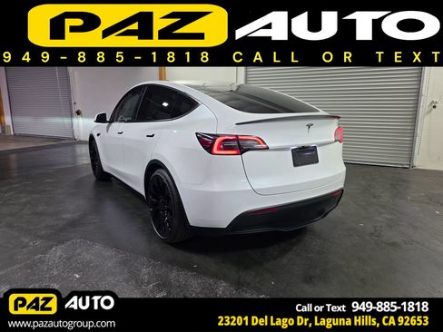 Used 2023 Tesla Model Y Performance image 3