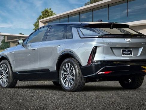 New 2026 Cadillac Lyriq Sport image 6