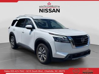 Used 2025 Nissan Pathfinder SL FWD 360° Tour
