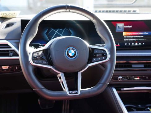 Used 2025 BMW i4 eDrive40 w/ M Sport Package image 8