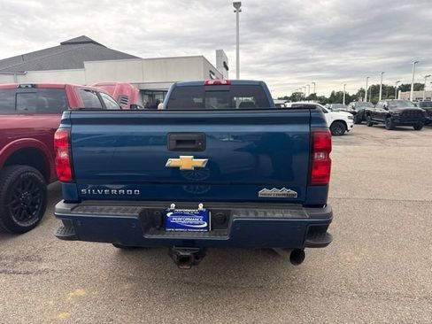 Used 2019 Chevrolet Silverado 3500 High Country w/ Duramax Plus Package AWD/4WD image 9
