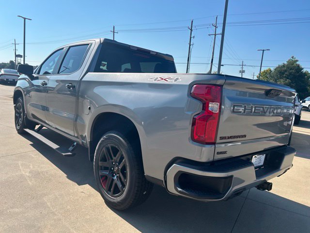 Used 2023 Chevrolet Silverado 1500 RST w/ Redline Edition AWD/4WD image 6