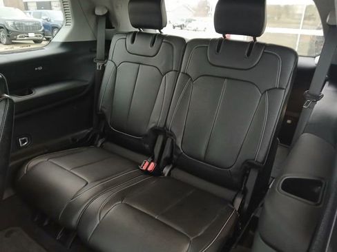 Used 2023 Jeep Grand Cherokee L Limited image 15