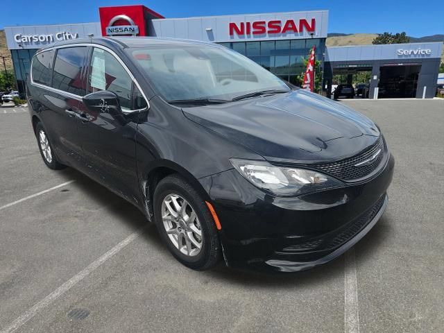 Used 2023 Chrysler Voyager LX FWD image 5