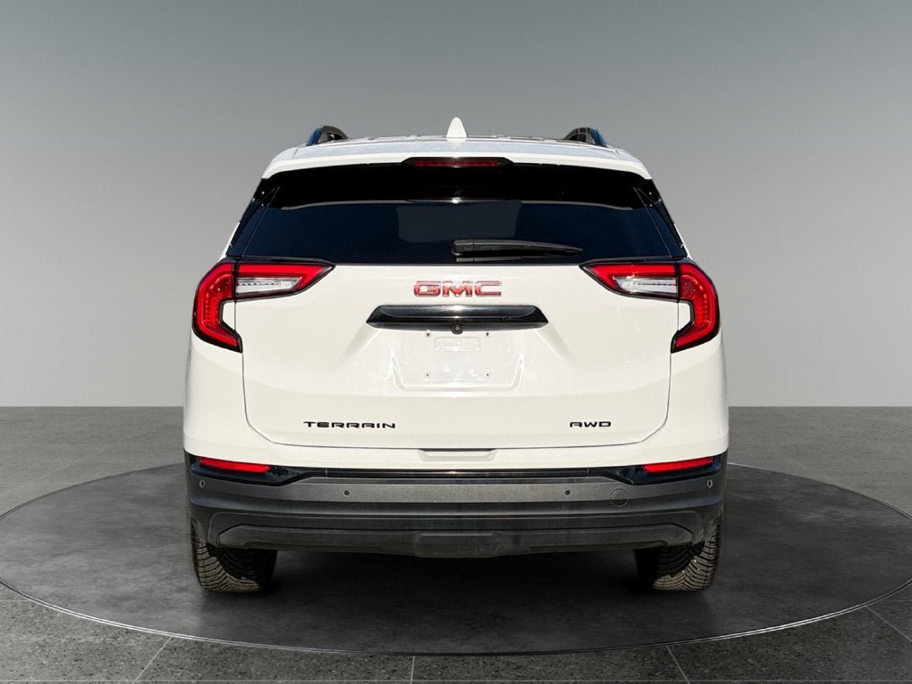 Used 2022 GMC Terrain SLT w/ Tech Package AWD/4WD image 9