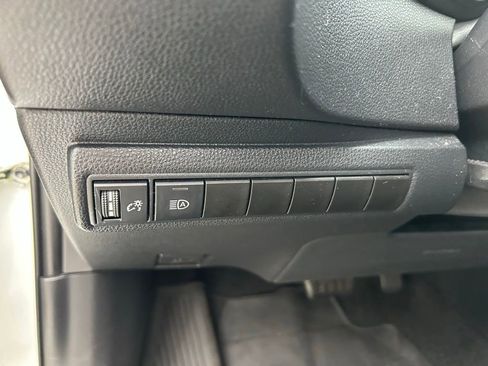 Used 2021 Toyota Corolla SE image 17