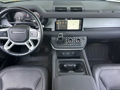 Used 2023 Land Rover Defender 110 SE image 27