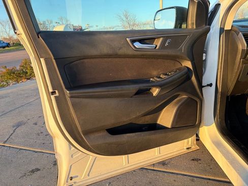 Used 2017 Ford Edge SE AWD/4WD image 8