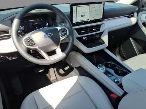 New 2026 Ford Explorer Active w/ Active Comfort Package AWD/4WD image 6